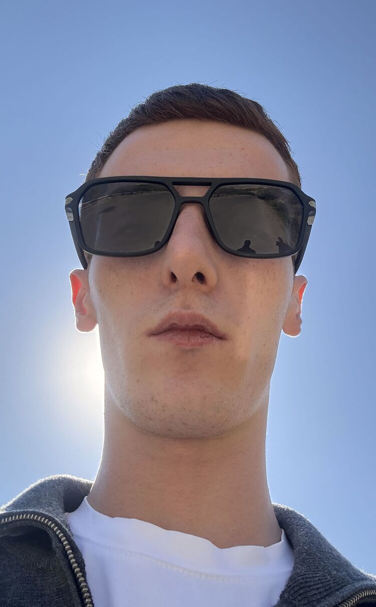  54222159  Alen, 22 ,    