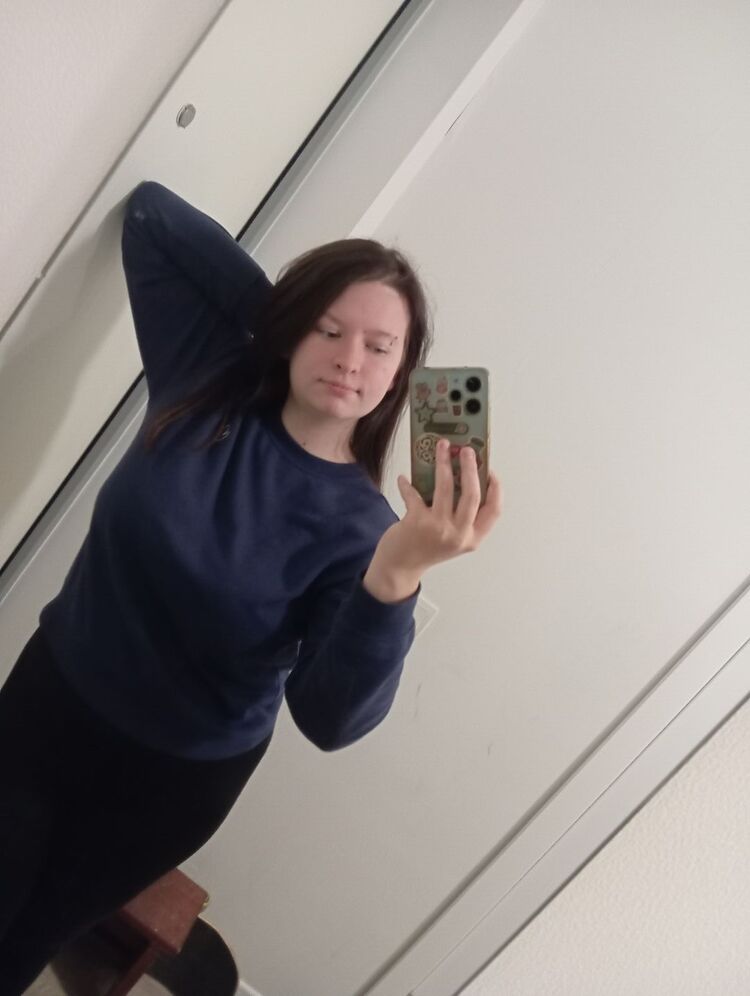  53763089  CBETyK, 22 ,    