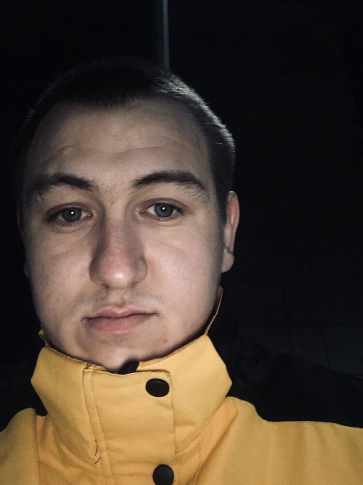  33529509  Vladislav, 27 ,    