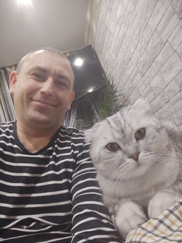  42733369  Leonid, 43 ,    