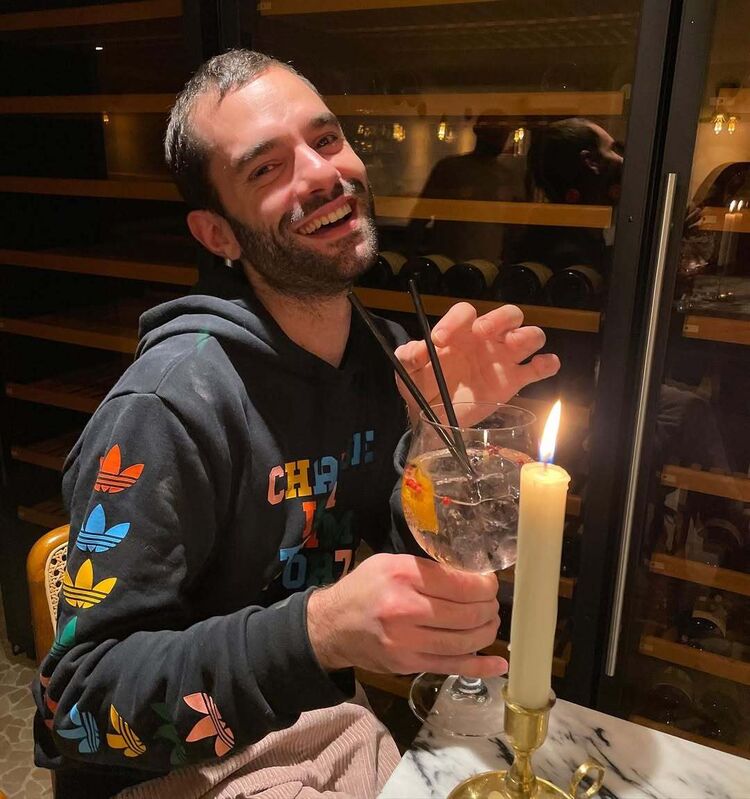  48763489  ˸, 39 ,    