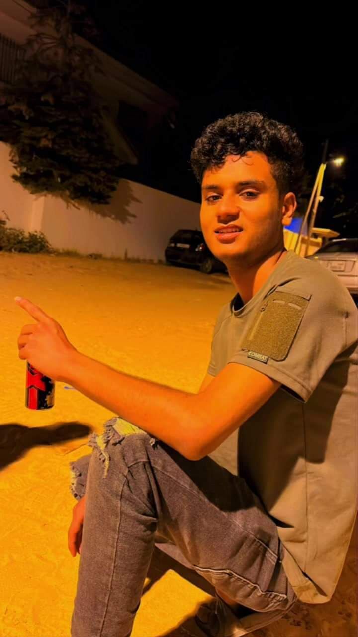  ,   Salama, 20 ,   ,   