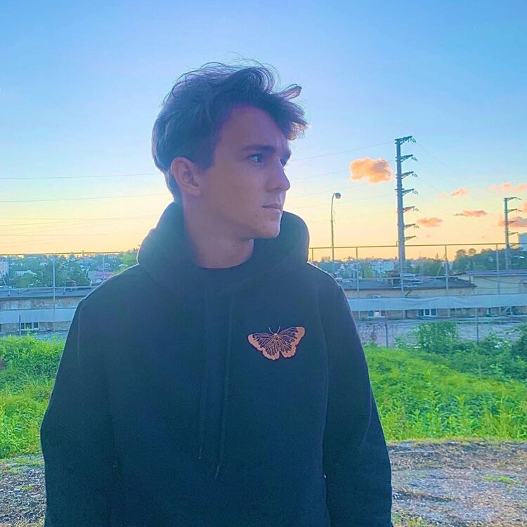 ���� 28711599 ����� ������, 22 ����, ���� ���������� � ����