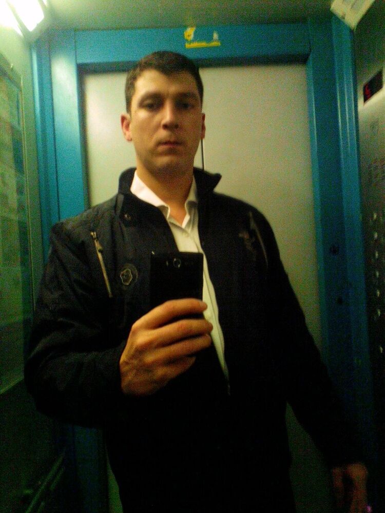  ,   Freddy, 38 ,   