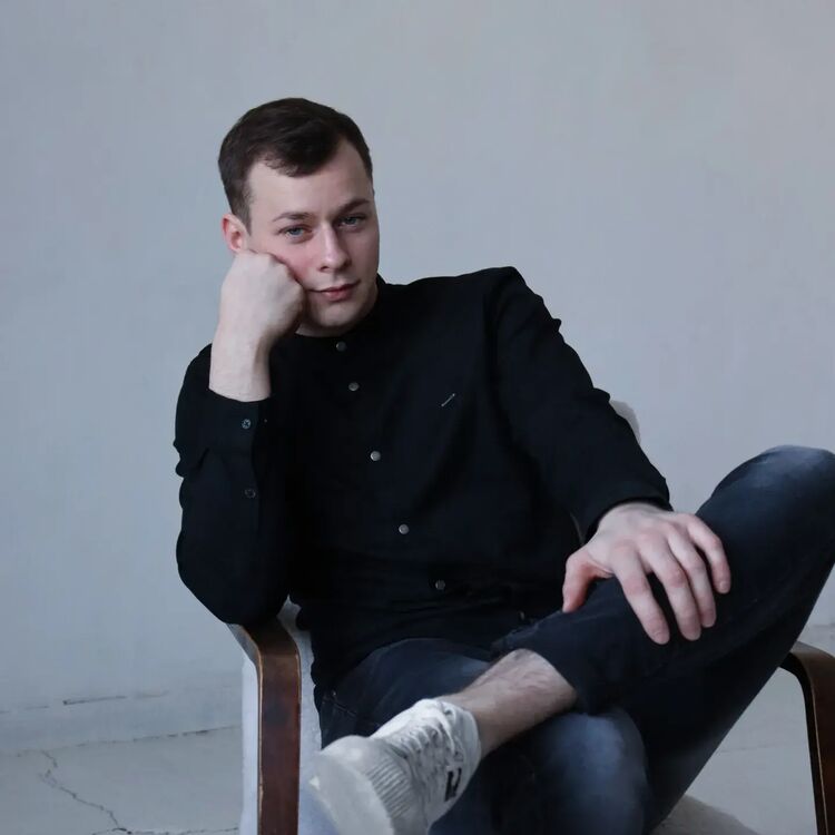  38456159  Maksim, 23 ,    