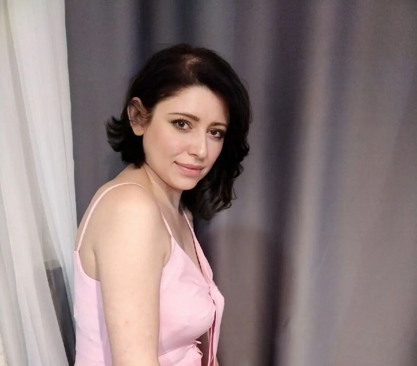  44425149  Nadezhda, 38 ,    