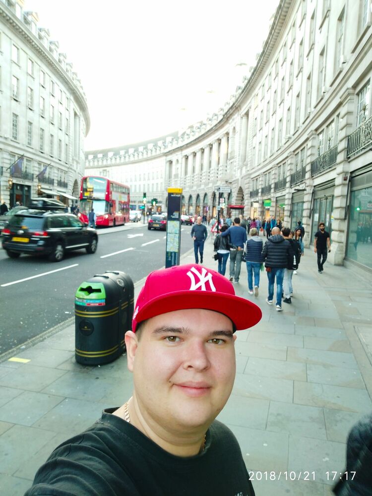  ,   Viktor, 37 ,   ,   , c 