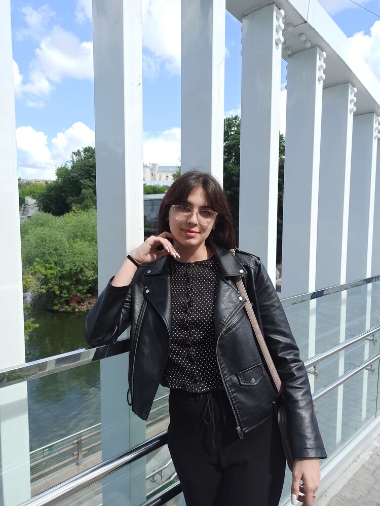  29981089  , 21 ,    --