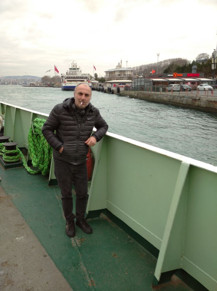  40813209  Aleqsandr, 48 ,    