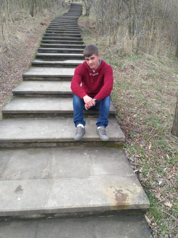  ,   Alex, 34 ,  