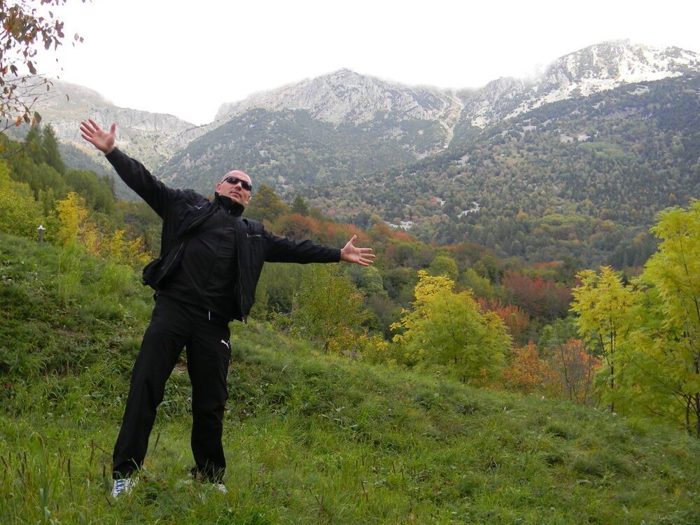  ,   Sergejus, 44 ,   ,   , c 
