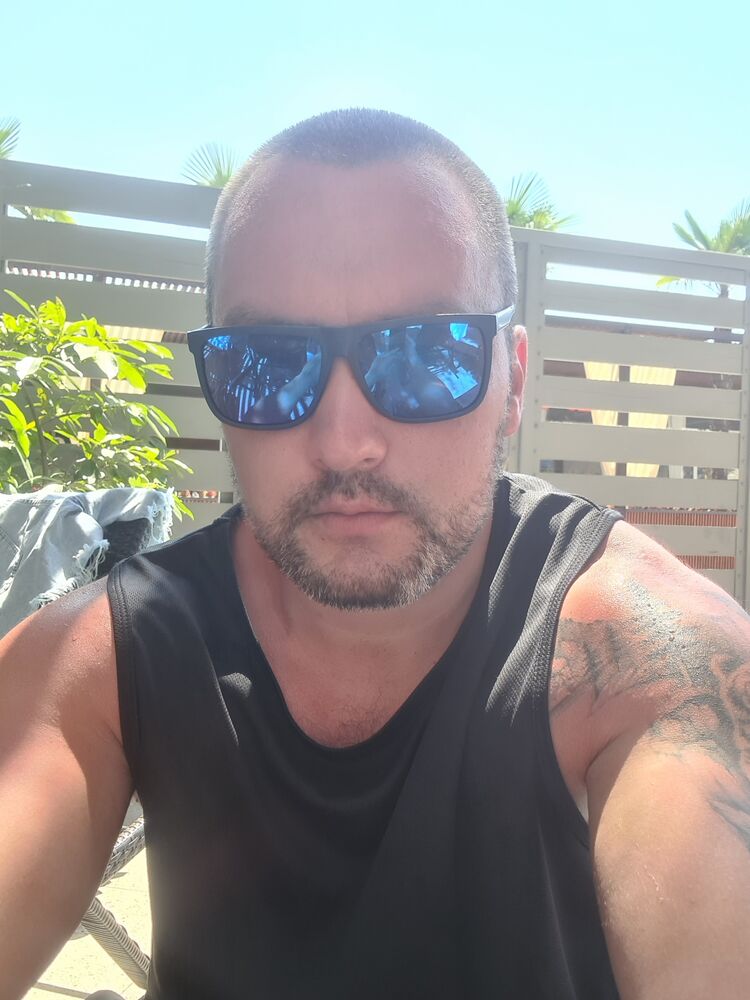  52883349  , 36 ,    