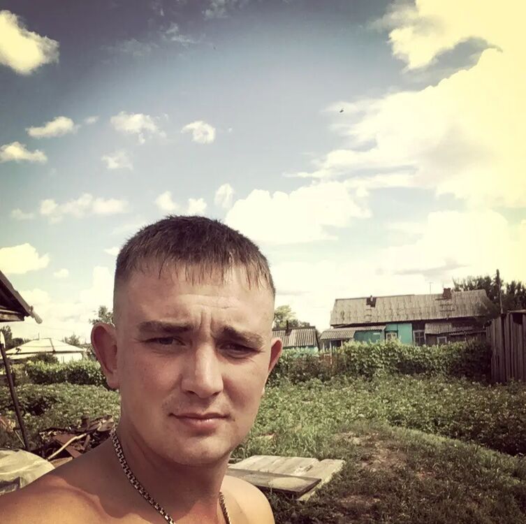  ,   Leonid, 32 ,   ,   , c , 