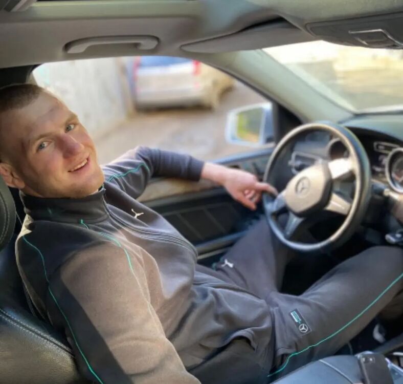  ,   Ilya, 24 ,   c 