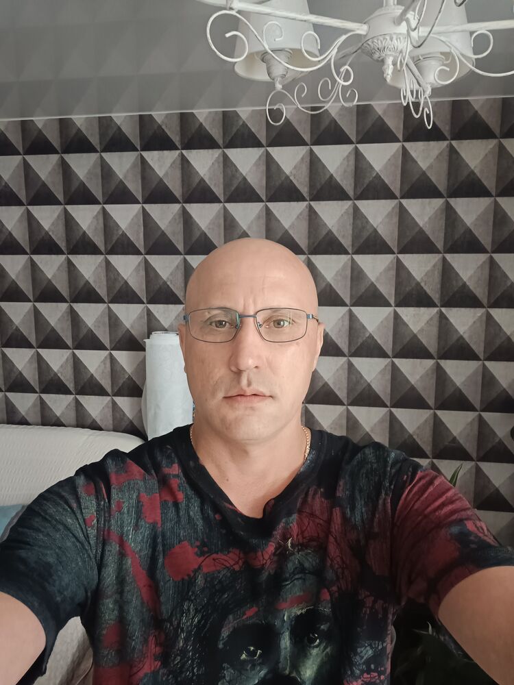 48228779  , 46 ,    