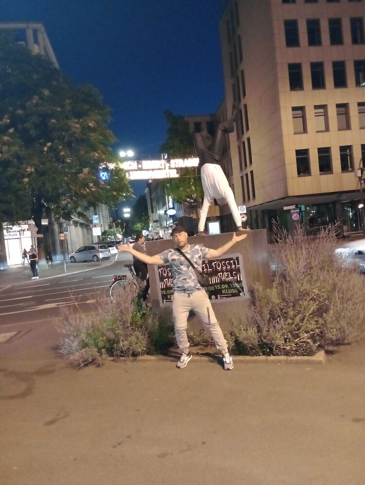  37847309  , 42 ,    
