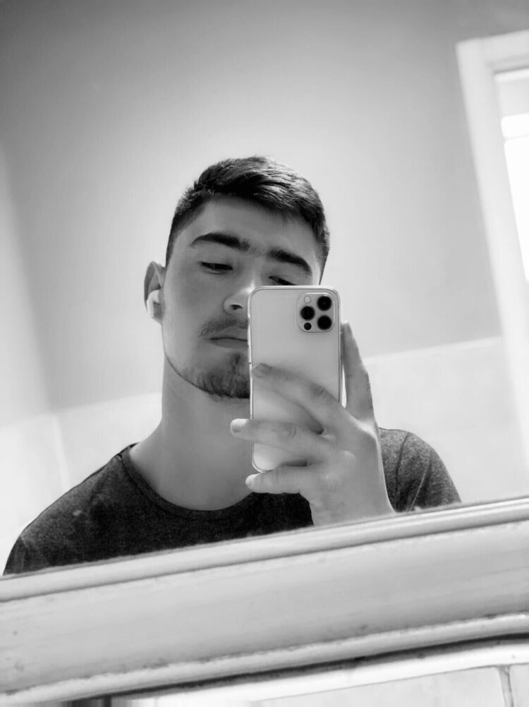  33792539  Abubakir, 25 ,    -