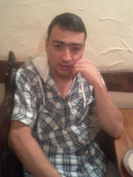  5828399  Aper, 44 ,    