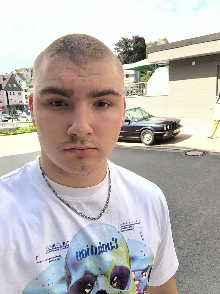  Szczecin Pogodno,   Sasha, 20 ,   ,   
