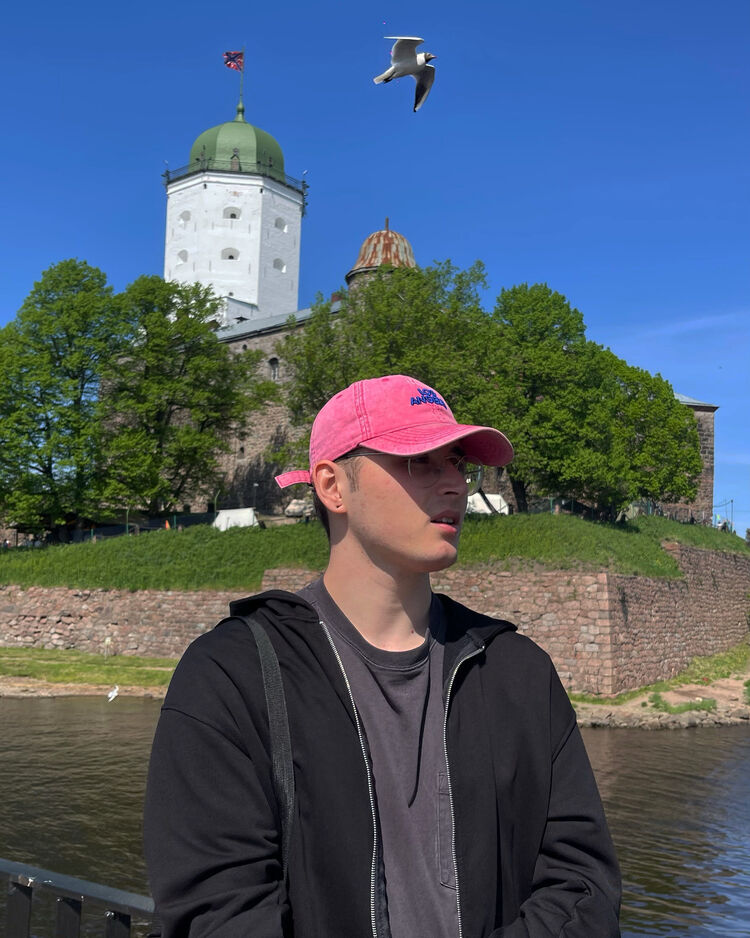  44924879  , 25 ,    -