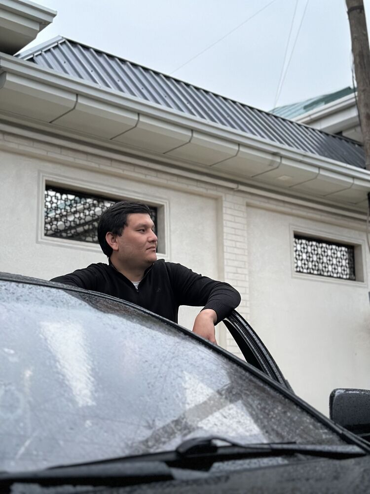  53544259  Alisher, 29 ,    