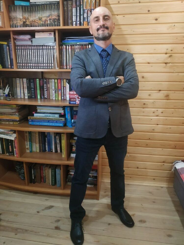  39973809  Vladimir, 43 ,    