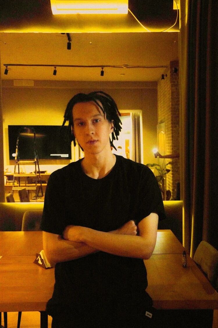  -,   Ѹ, 20 ,   ,   , c 