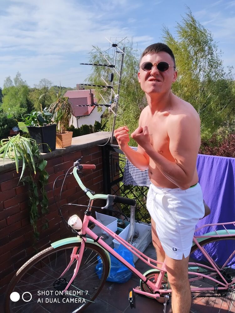  Bielany Wroclawskie,   Artem, 29 ,   ,   , c 
