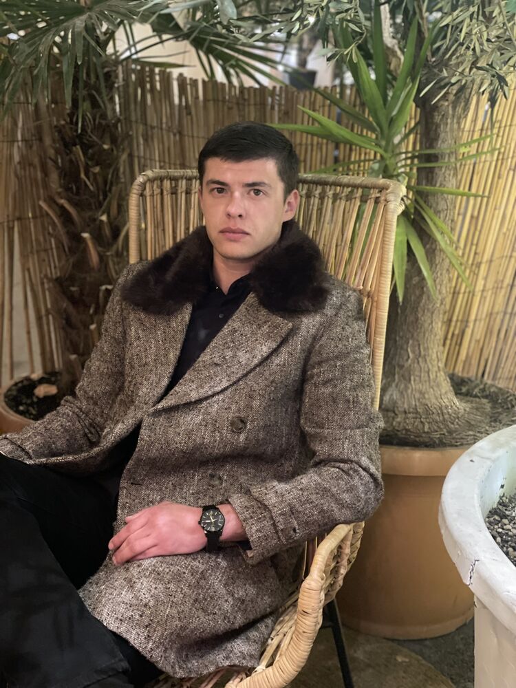  53980779  Artur, 22 ,    