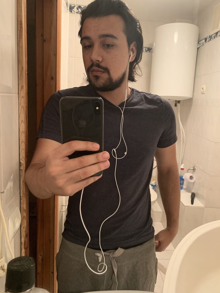  ,   Victor, 30 ,  