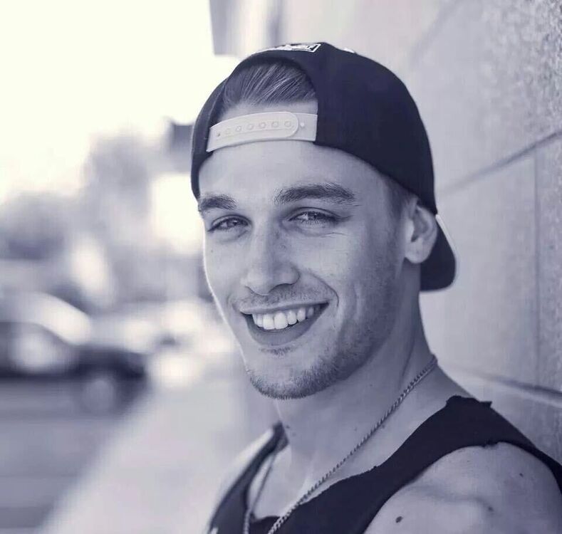 ���� 46891909 ������� ����, 39 ���, ���� ���������� � �����-����������