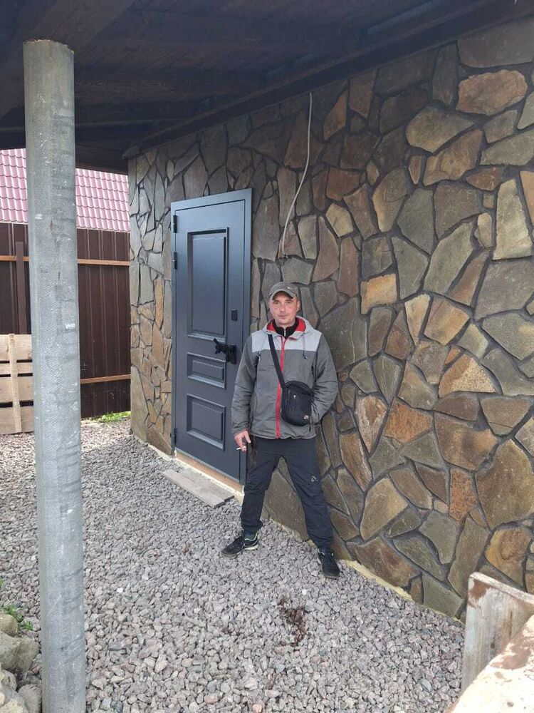  53852889  , 34 ,    -