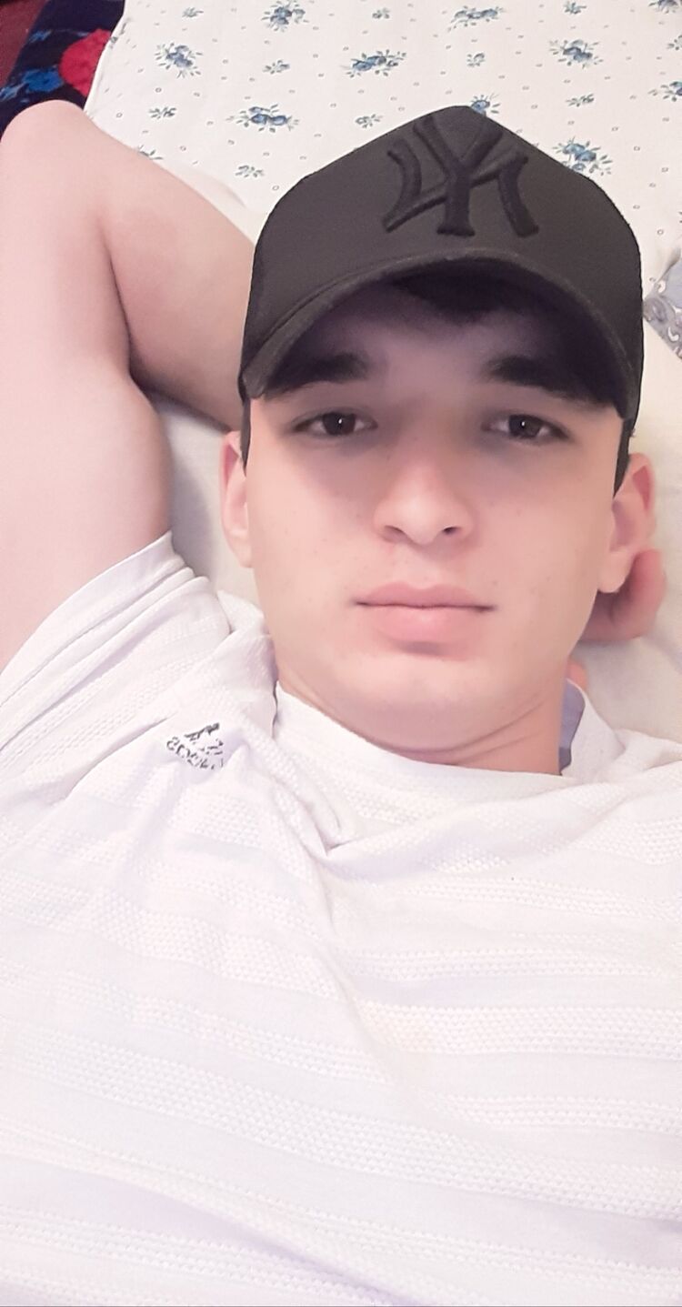  51572769  Kerim, 24 ,    