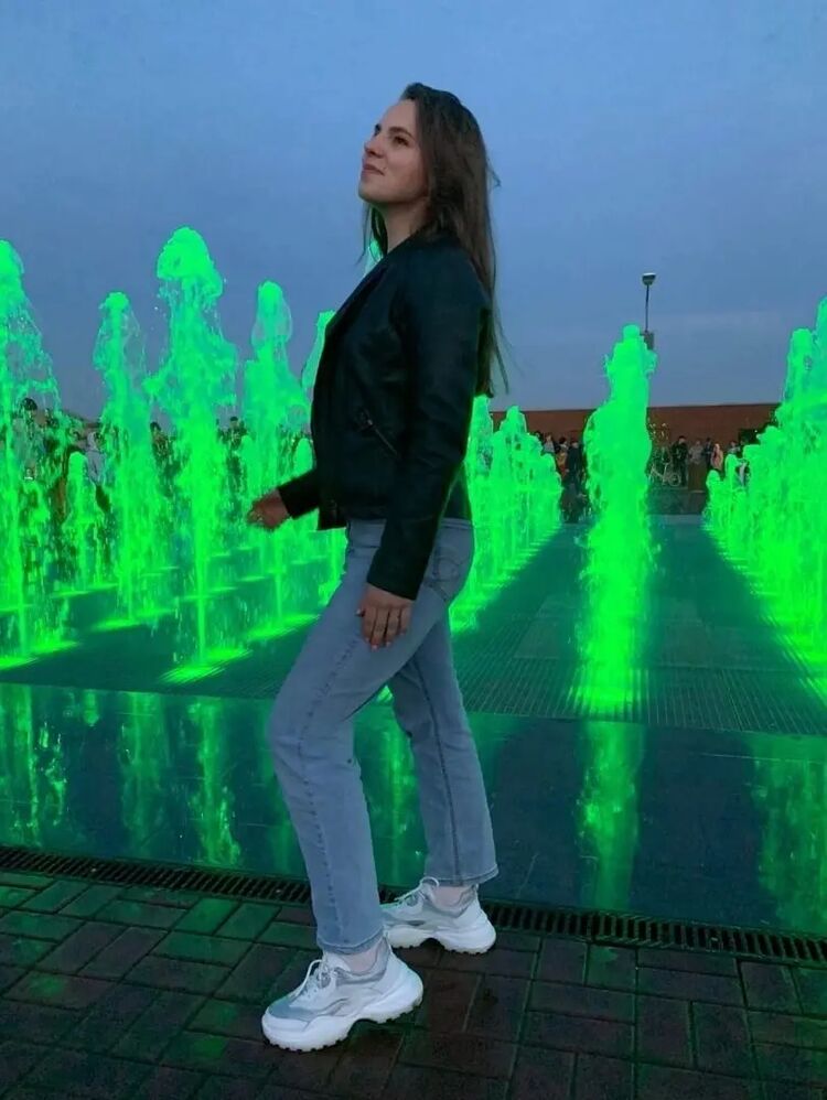  ,   Maria, 22 ,   ,   