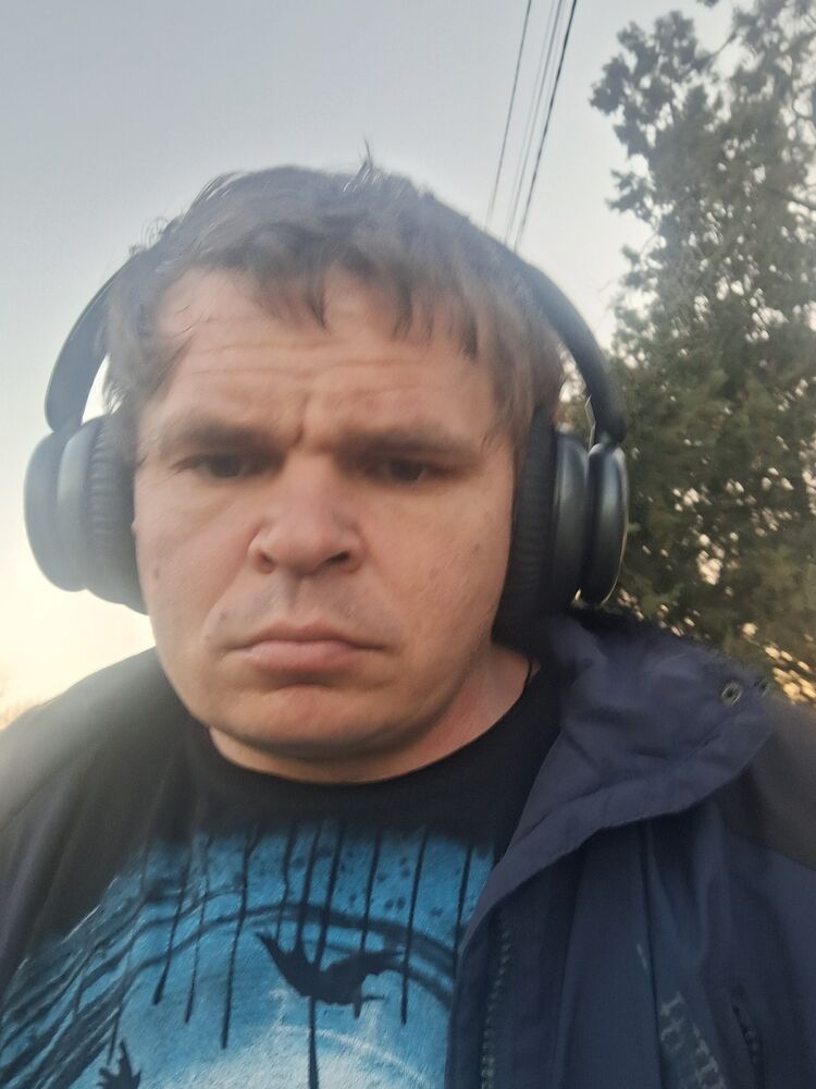  ,   Denis, 33 ,   ,   , c , 