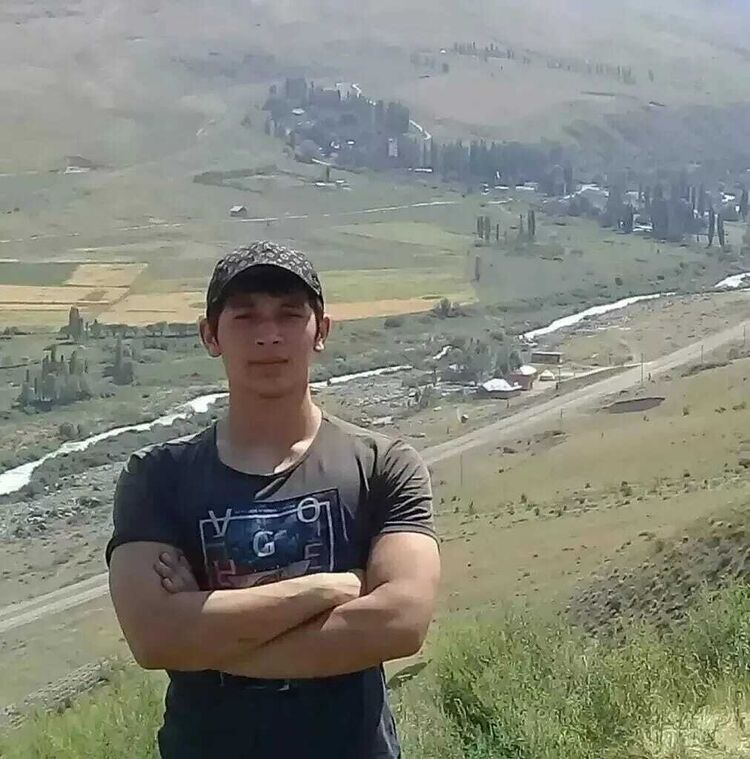  52468879  , 33 ,    
