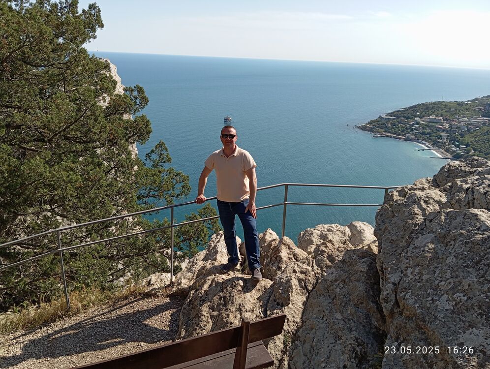  ,   Valerij, 44 ,   ,   