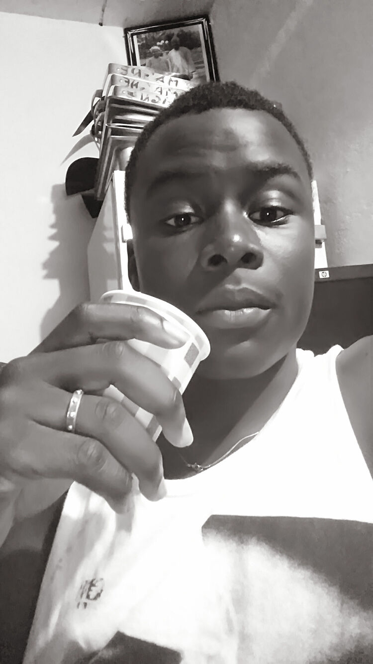 44148469  , 25 ,    -