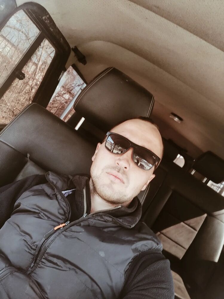  ,   Konstantin, 33 ,     , c 