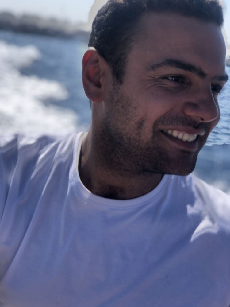  35999909  Karim fahmy, 34 ,    