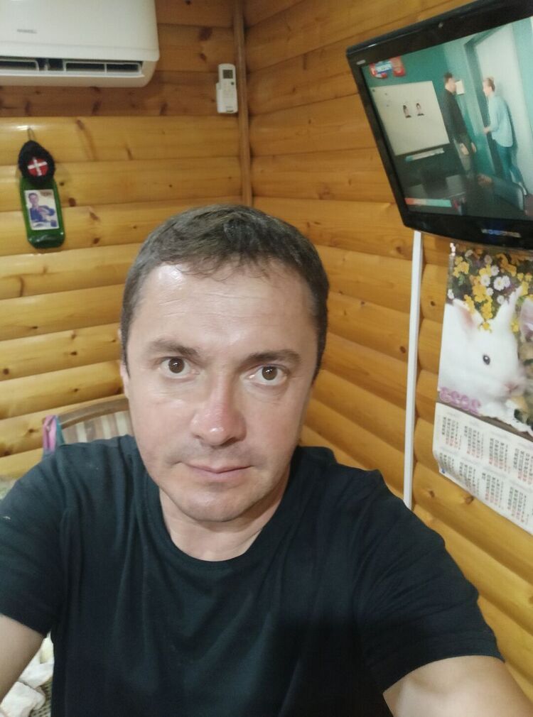  38033379  , 49 ,    