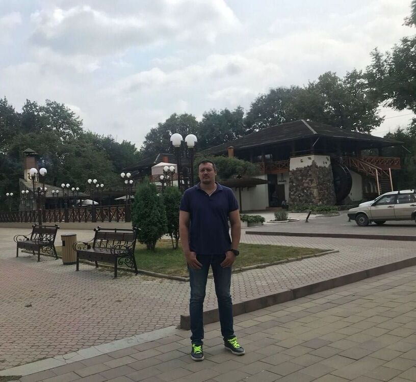  29863829  Alexander, 41 ,    