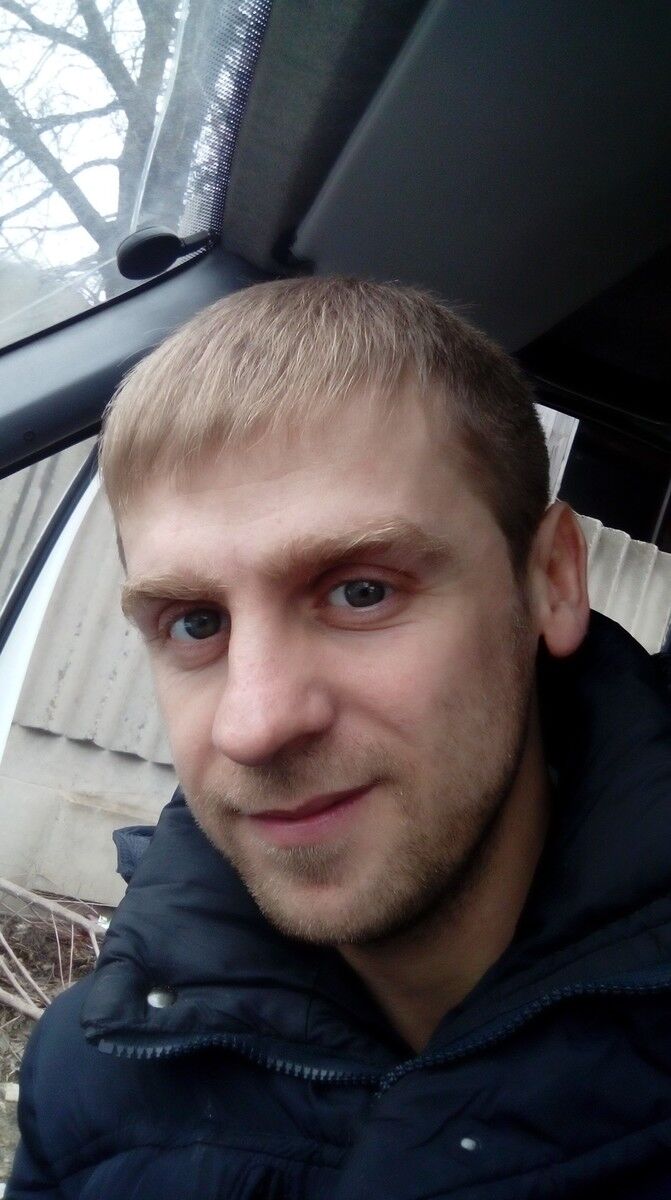  19133209  Aleksey, 42 ,    