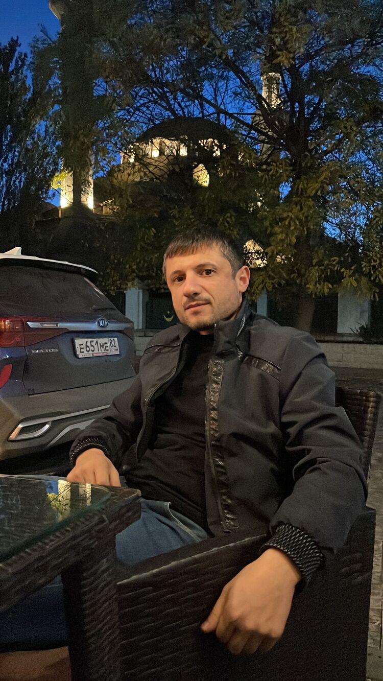  30662289  Elcin, 34 ,    