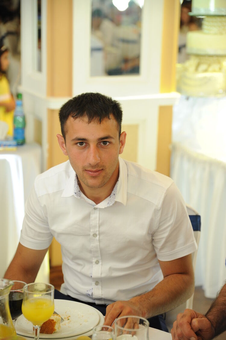  6381029  Armen, 32 ,    