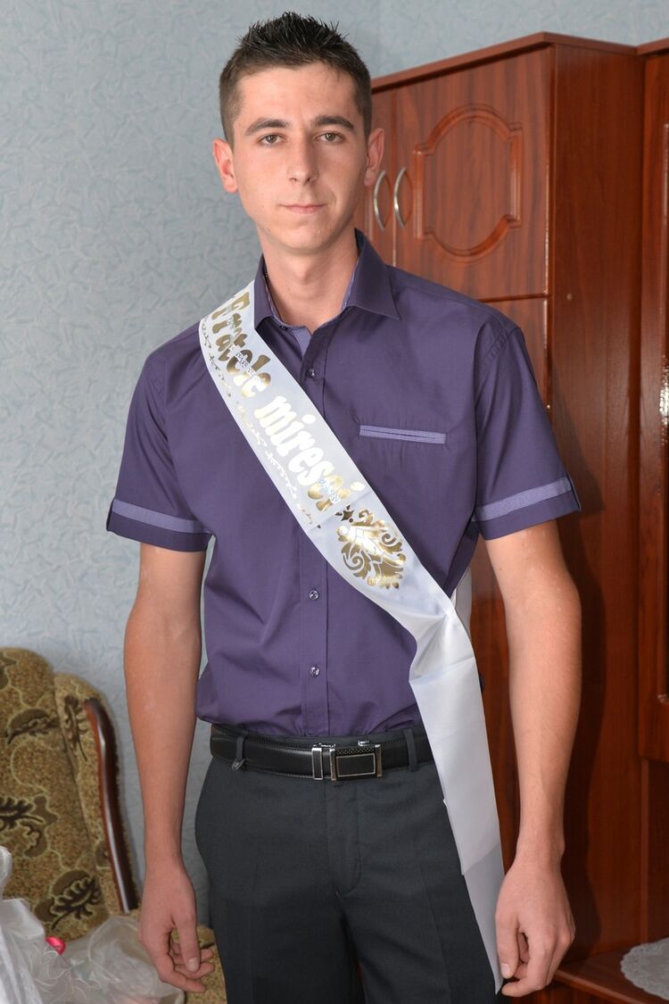 16716889  Gheorghe, 30 ,    