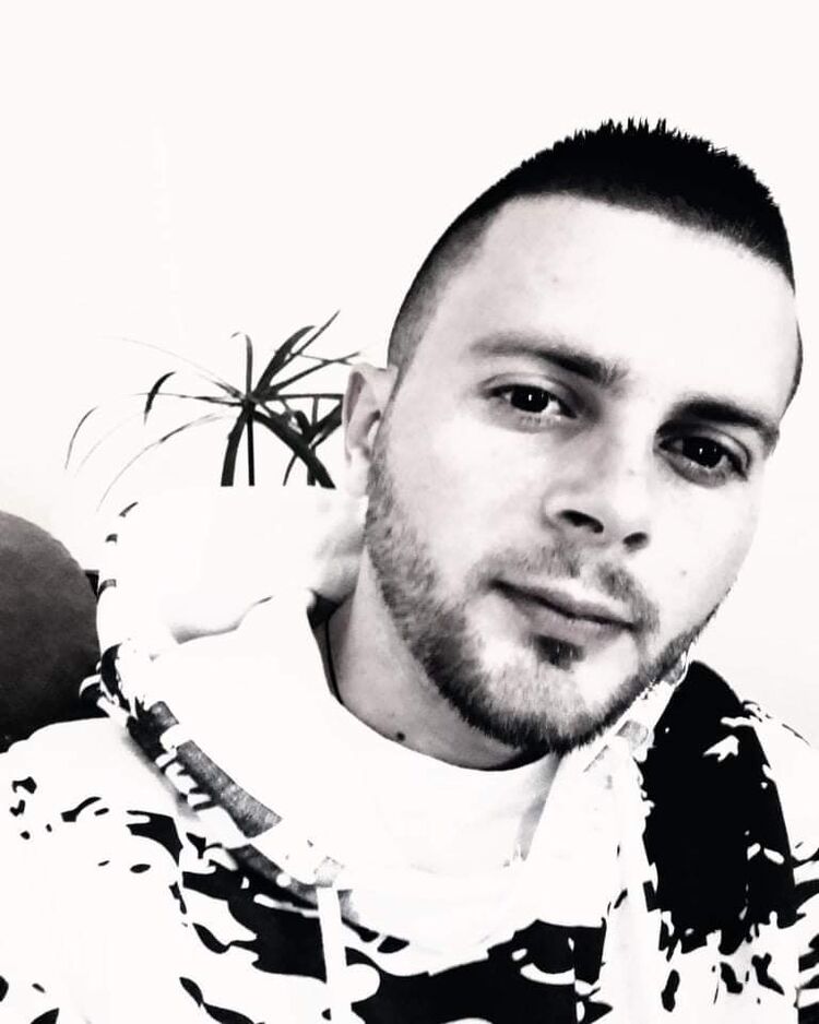  ,   Aleksandar, 33 ,   ,   