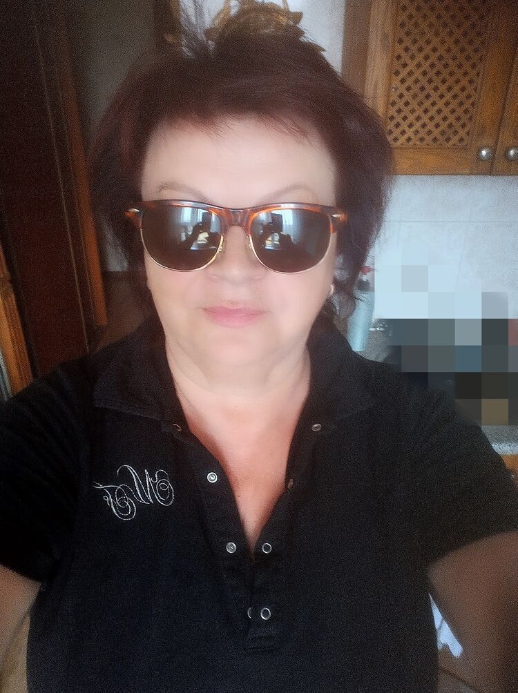  27674519  , 65 ,    