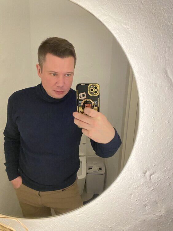  52808689  , 40 ,    