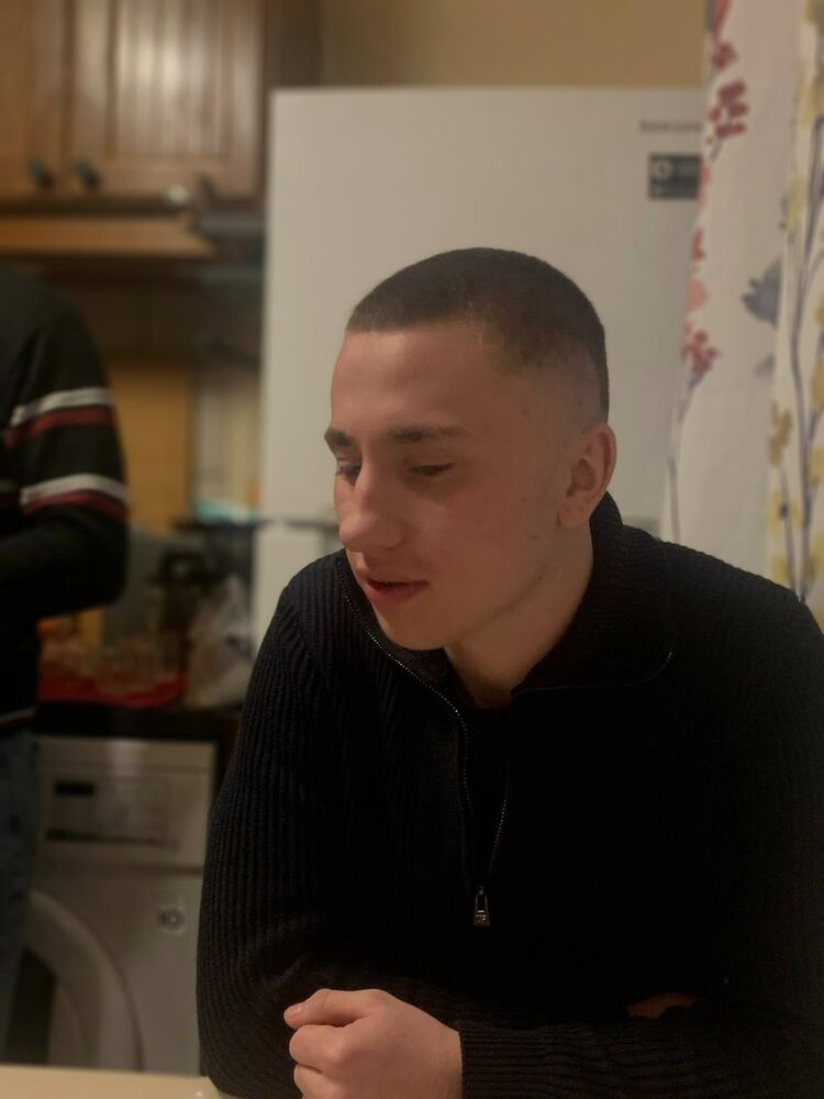  54643439  , 22 ,    -